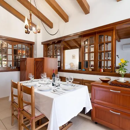 House Of Flowers Apartment