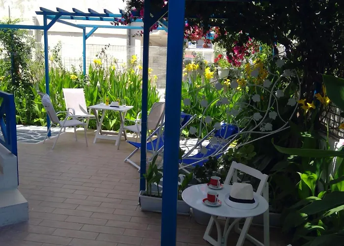 Apartment House Of Flowers *