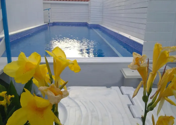 Apartment House Of Flowers Rhodes City